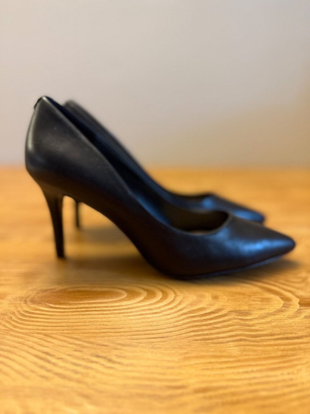 Karl Lagerfeld Patent Royale Leather Pointed-Toe Pump – Black, Size 7 - 1013